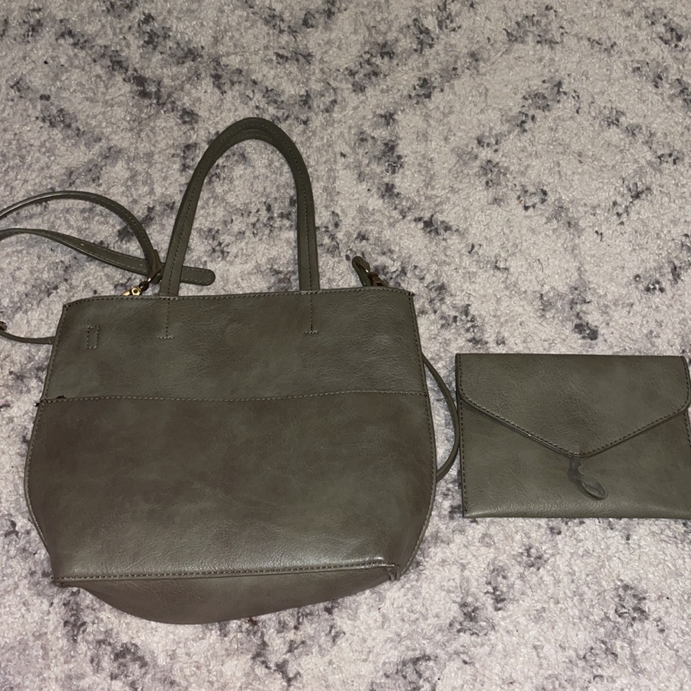 Satchel - Picture 4 of 4